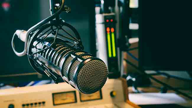 Emisión en Diferido - Ruth Ballesteros en Humanos en la Oficina de Capital Radio